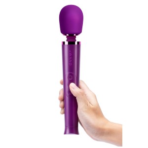 LE WAND PETITE RECHARGEABLE VIBRATING MASSAGER CHERRY