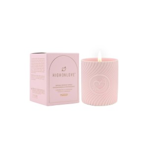 HIGH ON LOVE PINK MASSAGE CANDLE STRAWBERRIES AND CHAMPAGNE 220ML