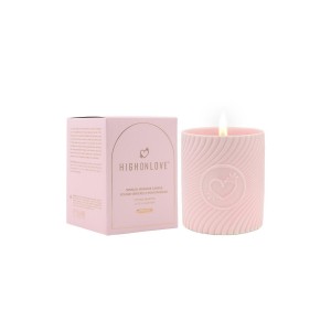HIGH ON LOVE PINK MASSAGE CANDLE LITCHI MARTINI 220ML