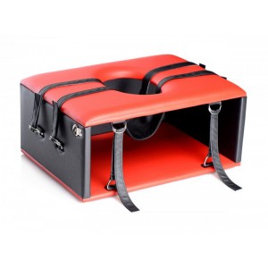 Queening / Kinging Chair